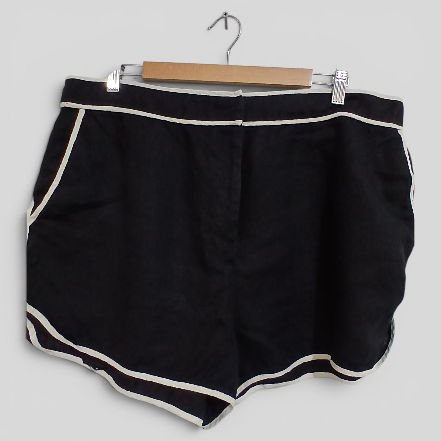 (16) Witchery | Black Linen Shorts
