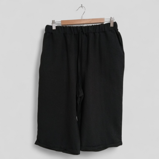 (L) Shein | Black Long Shorts
