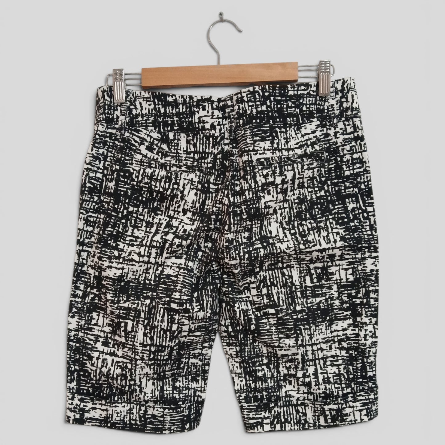 (8) Katies | BW Patterned Shorts