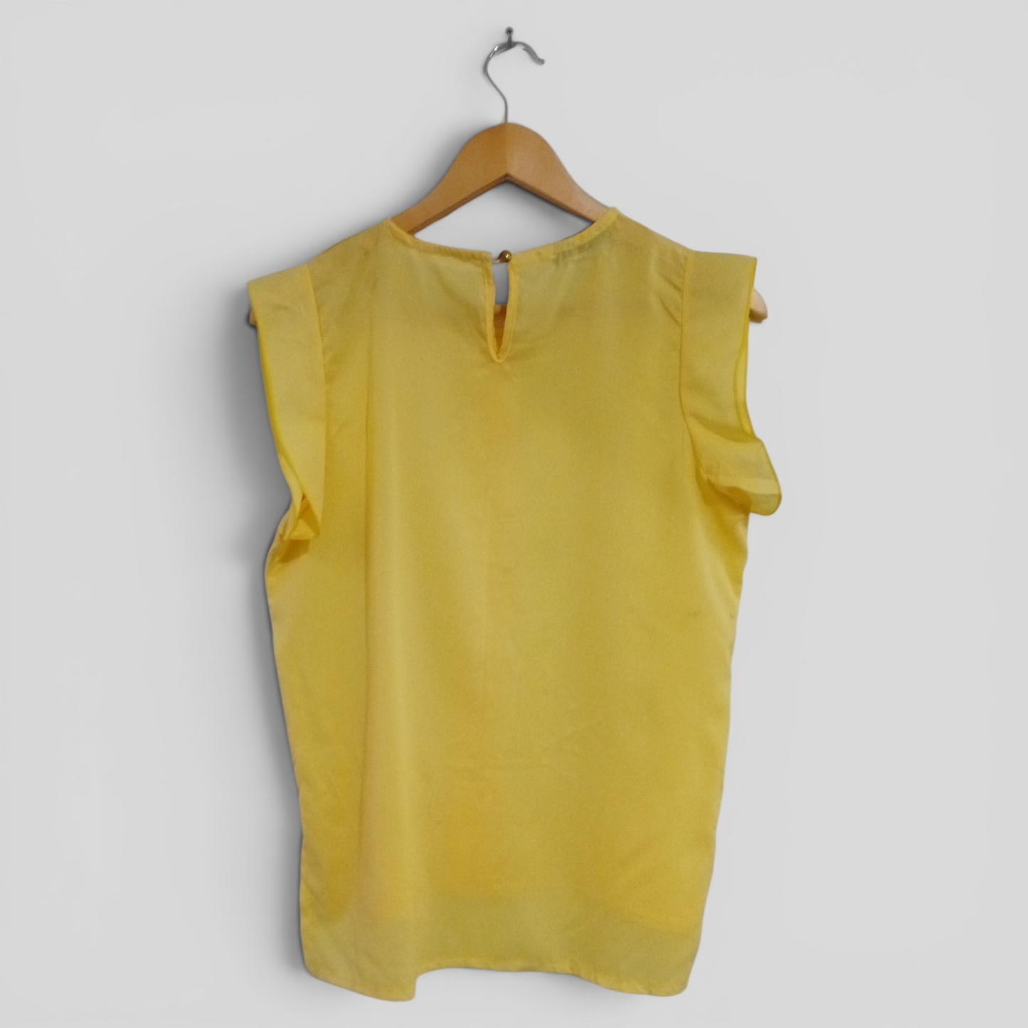 (M) Due Li | Yellow Blouse