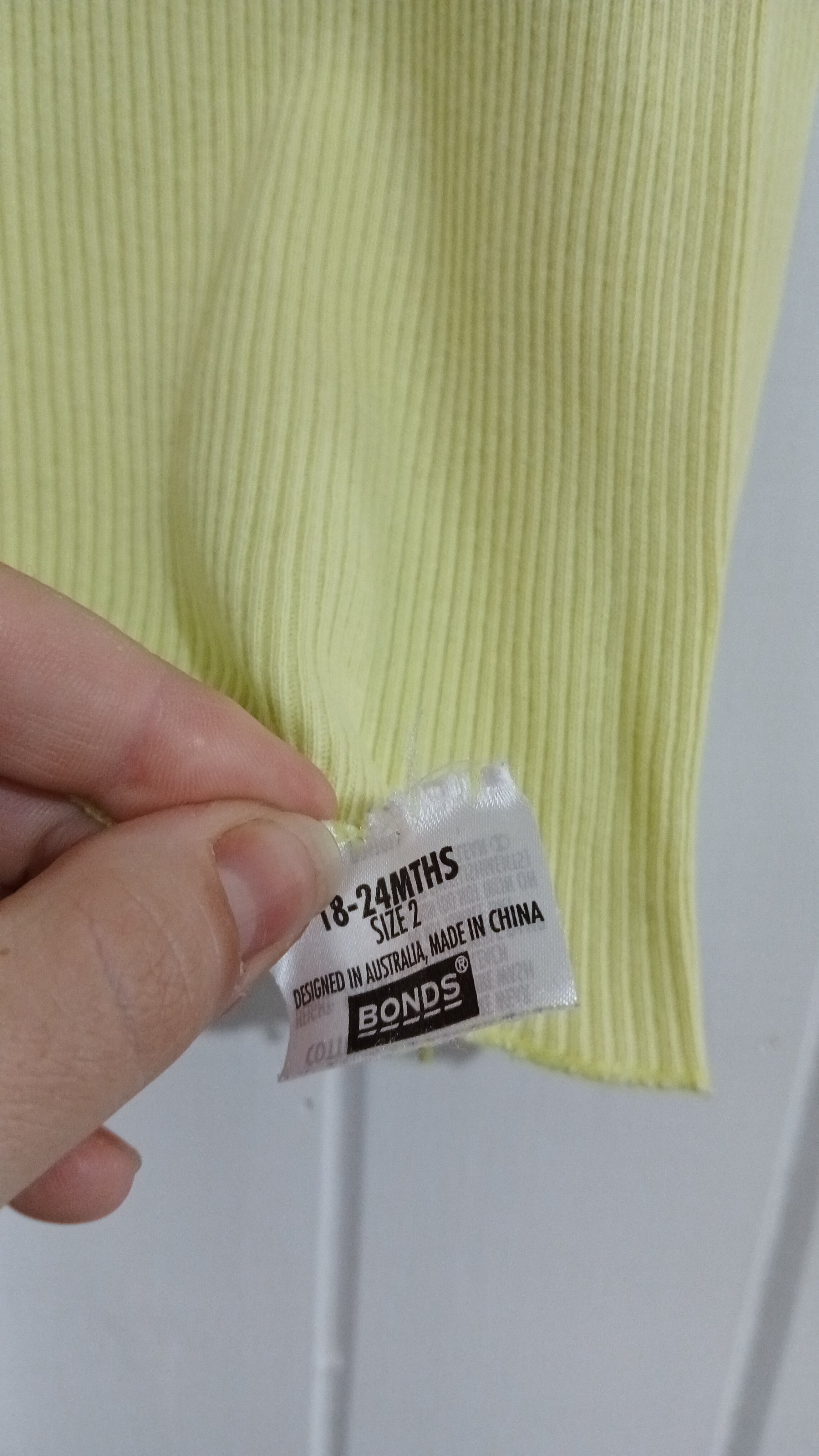 Image of (2JNR) Bonds | Lime Singlet