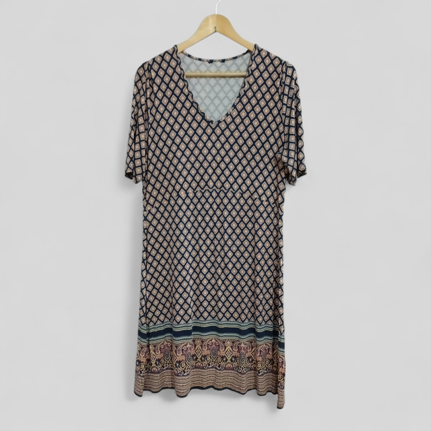 (L) T Shirt Dress Patterened