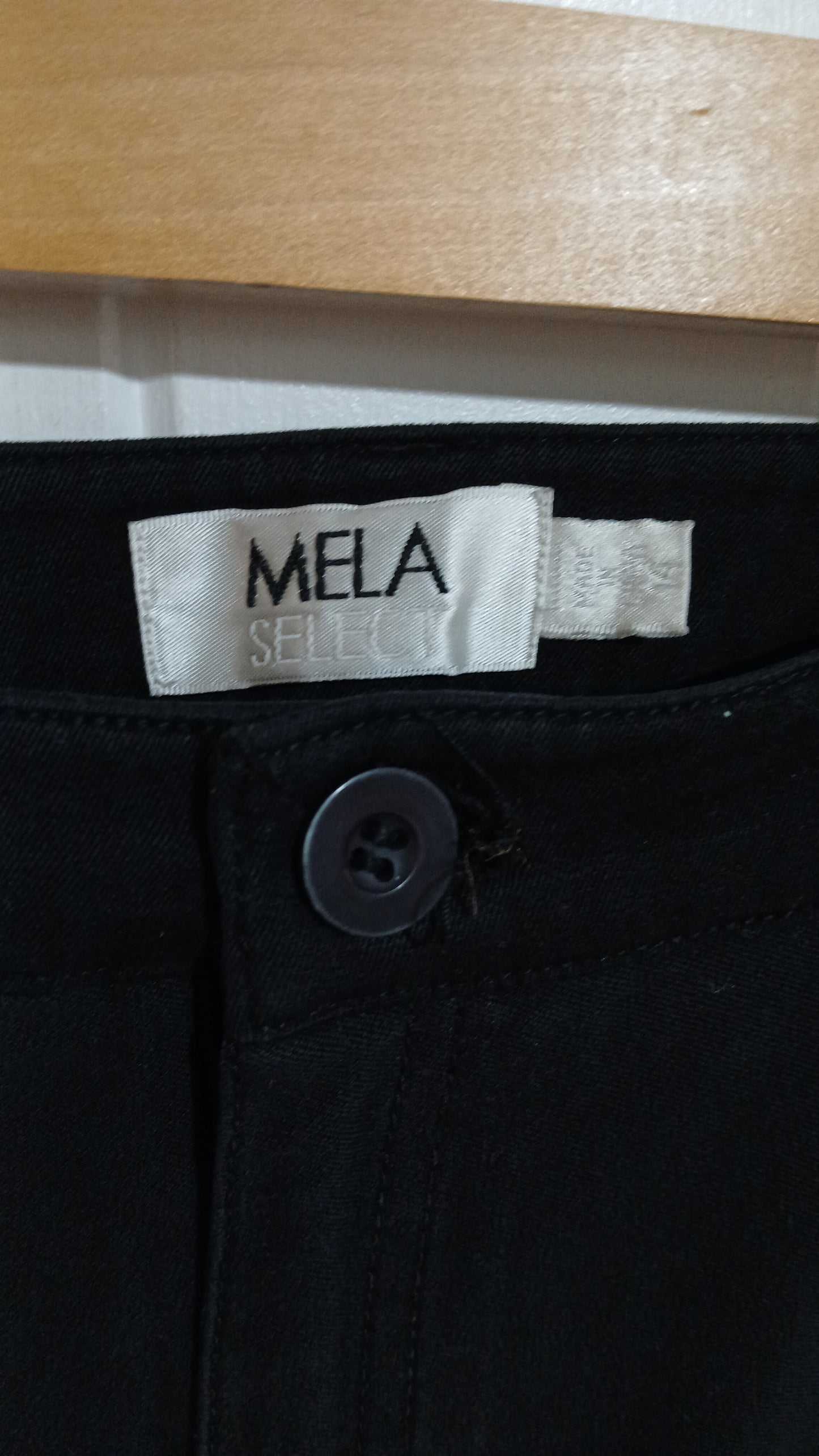 (14) Mela | Black Jeans