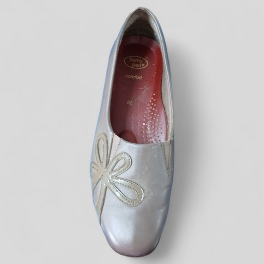 (8 1/2) Homy Ped | Flats