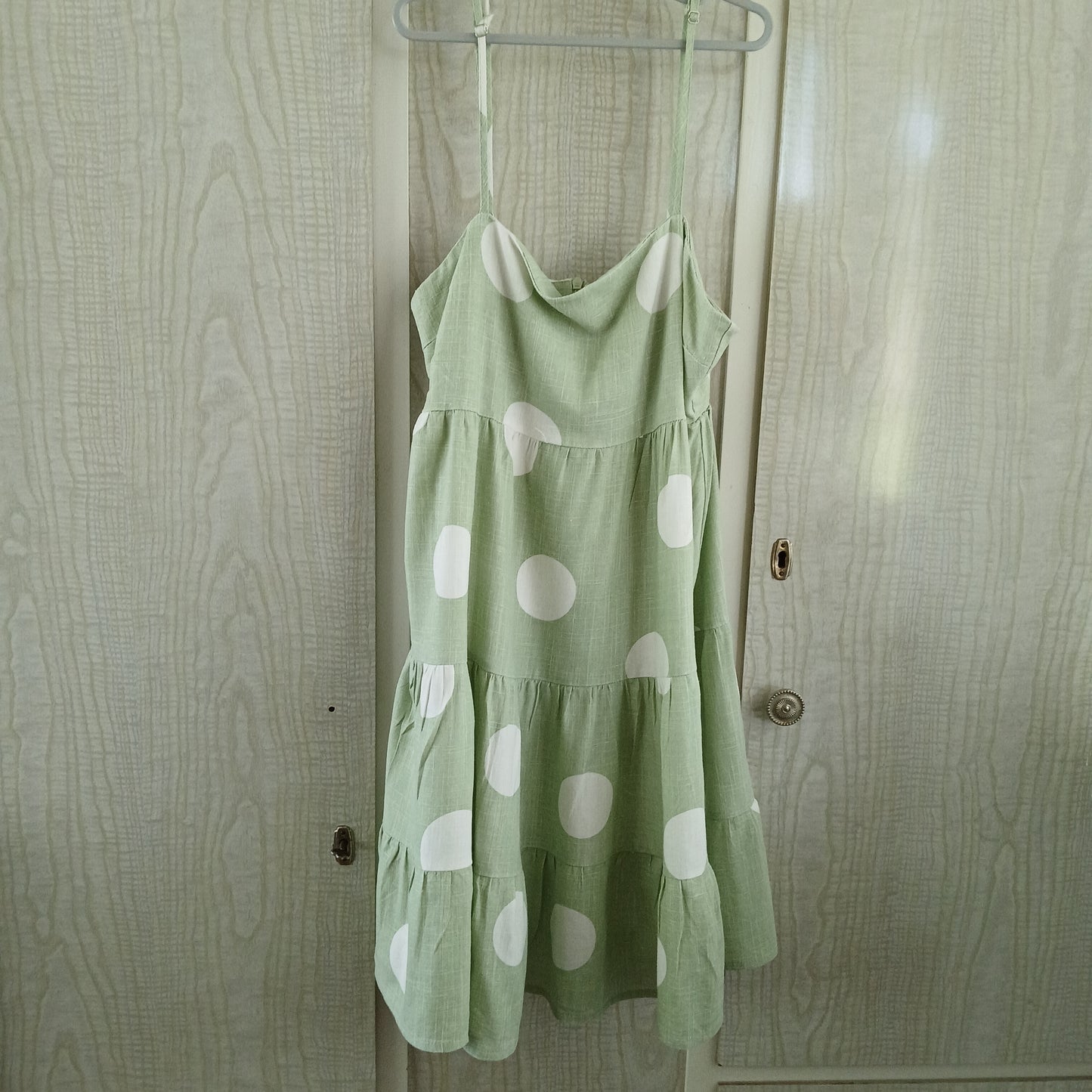 (XS) Girl and the Sun Green Spot Dress